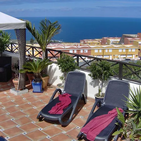 Apartament Mit Kleiner Innenhof-terrasse Im Mediterranen Stil