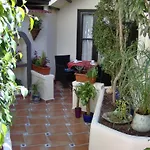 Mit Kleiner Innenhof-terrasse Im Mediterranen Stil Icod De Los Vinos