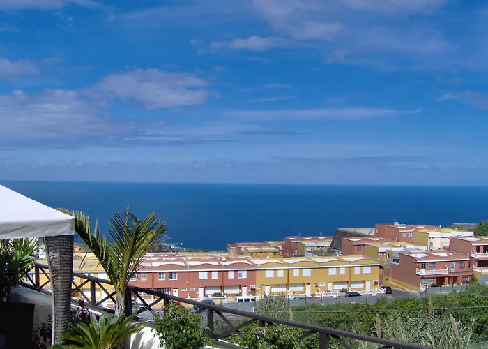 Mit Kleiner Innenhof-terrasse Im Mediterranen Stil アパート イコー・デ・ロス・ビノス