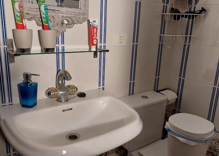 アパート Mit Kleiner Innenhof-terrasse Im Mediterranen Stil イコー・デ・ロス・ビノス